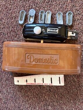 Multi-Piece Buttonholer Set in Black and Brown